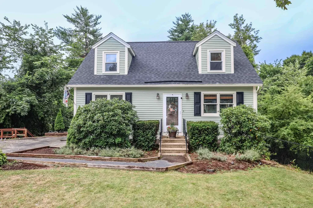 1624 Hooksett Road Hooksett NH 03106