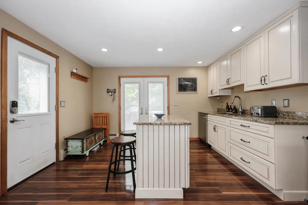 1624 Hooksett Road Hooksett NH 03106