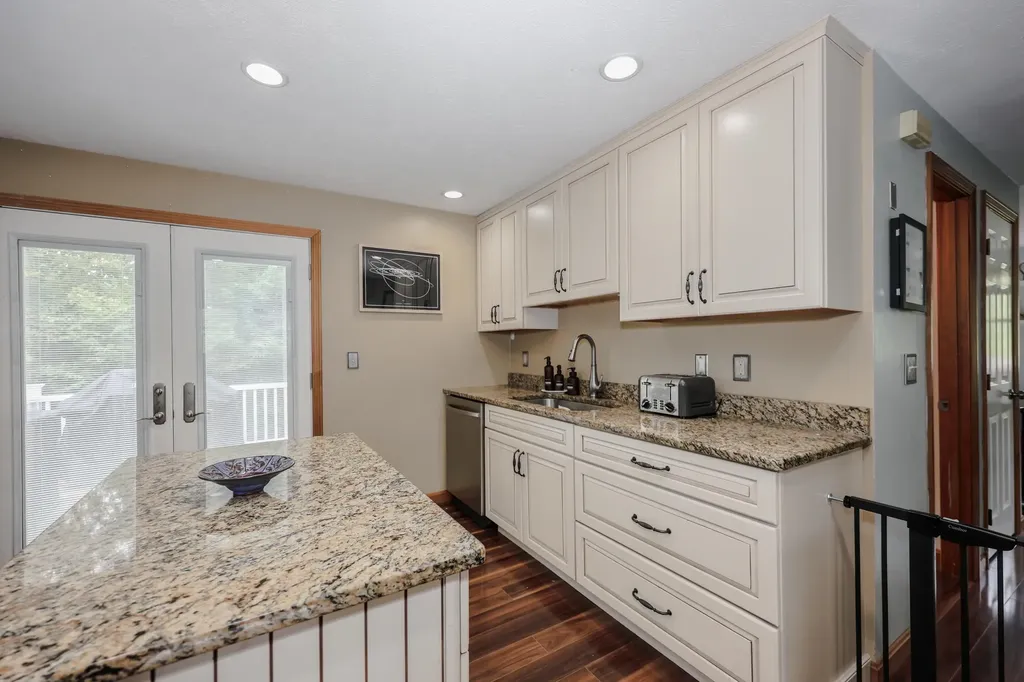 1624 Hooksett Road Hooksett NH 03106