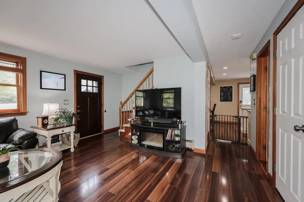 1624 Hooksett Road Hooksett NH 03106