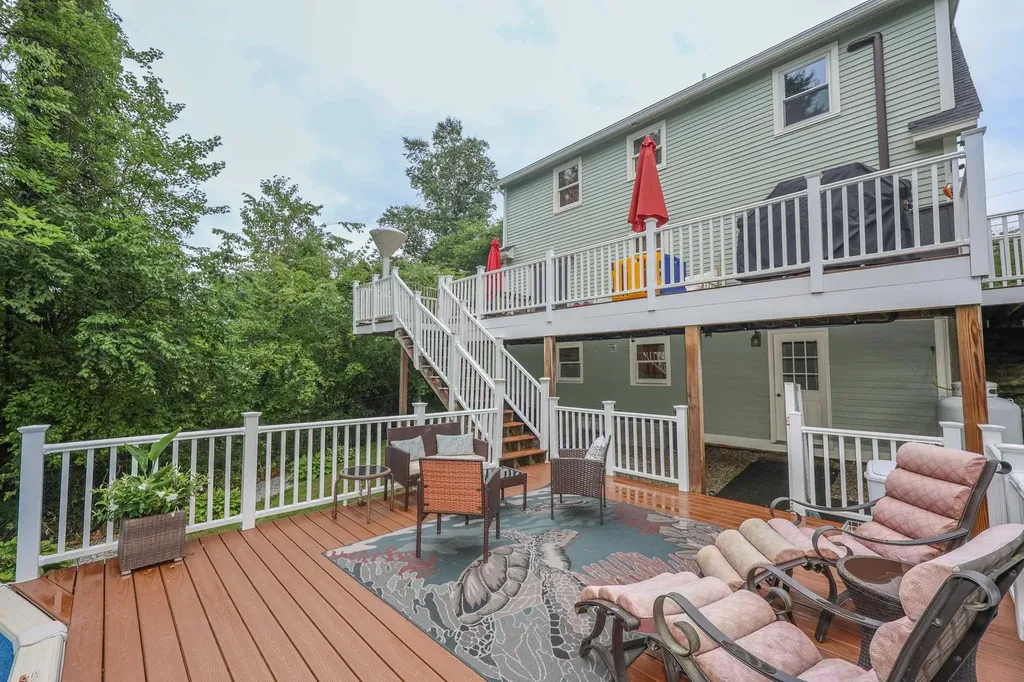 1624 Hooksett Road Hooksett NH 03106