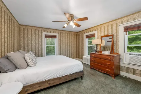 1758 E Main Street Conway NH 03813