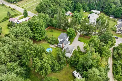 1758 E Main Street Conway NH 03813
