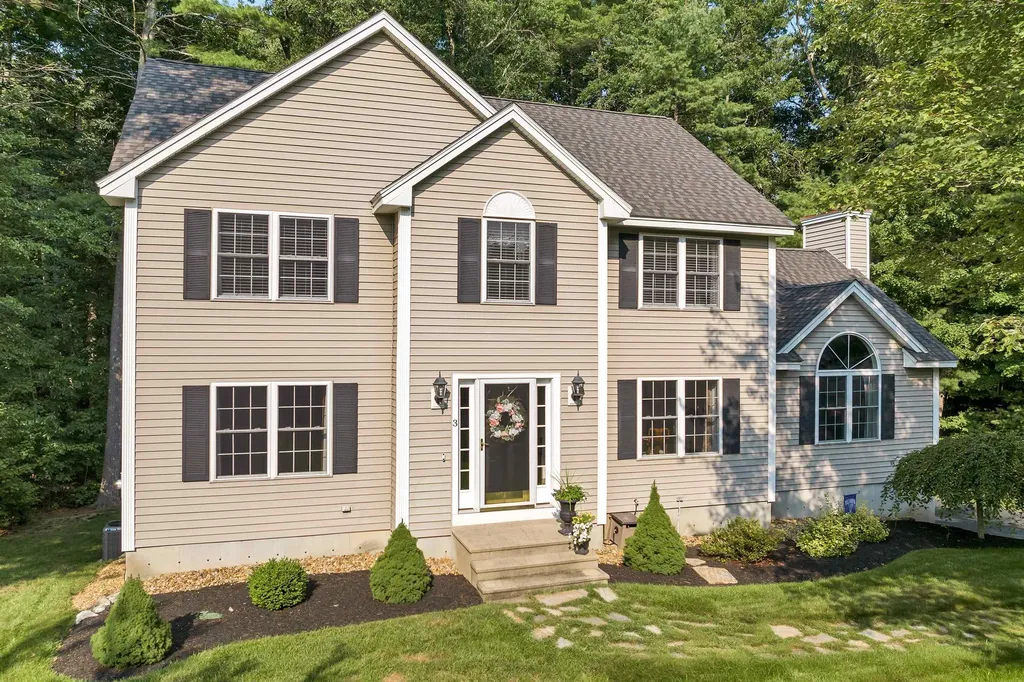 3 Kelly Way Merrimack NH 03054