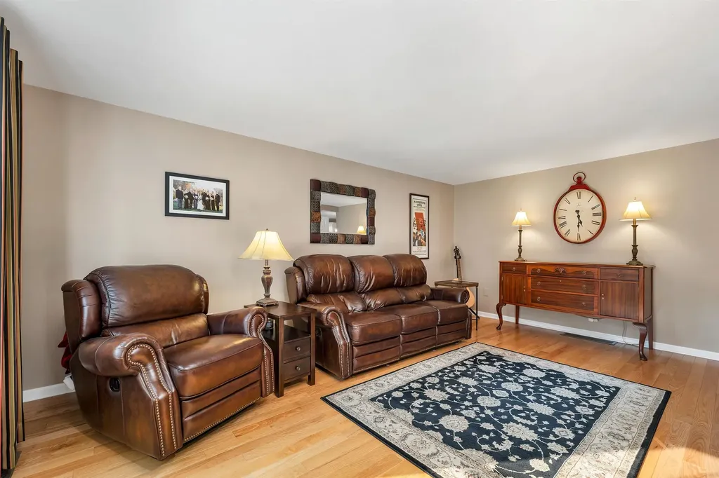 3 Kelly Way Merrimack NH 03054