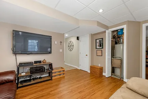 3 Kelly Way Merrimack NH 03054