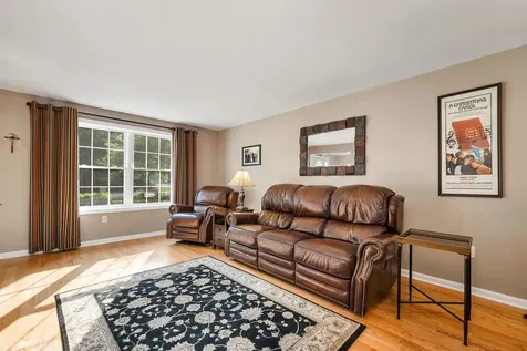 3 Kelly Way Merrimack NH 03054