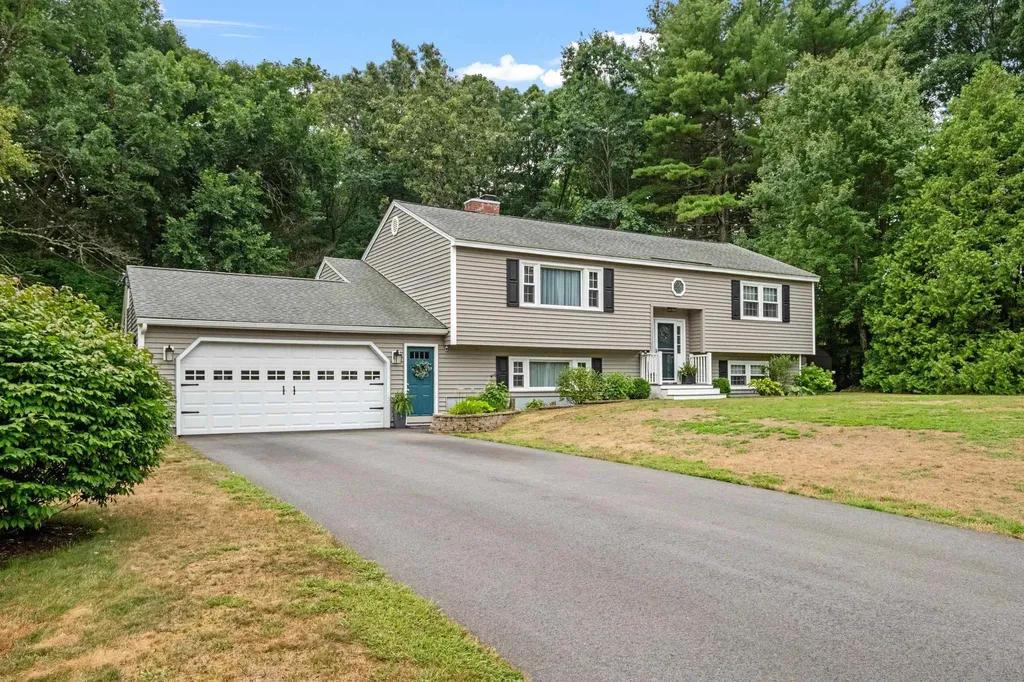 1 Alvirne Drive Hudson NH 03051