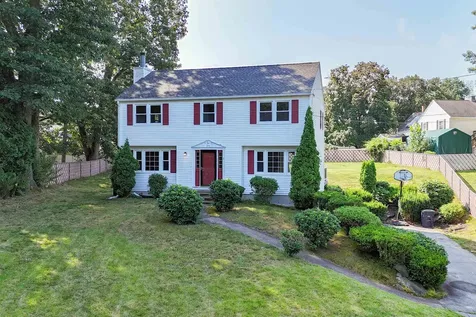 11 Nathan Court Nashua NH 03064