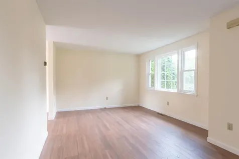 11 Nathan Court Nashua NH 03064