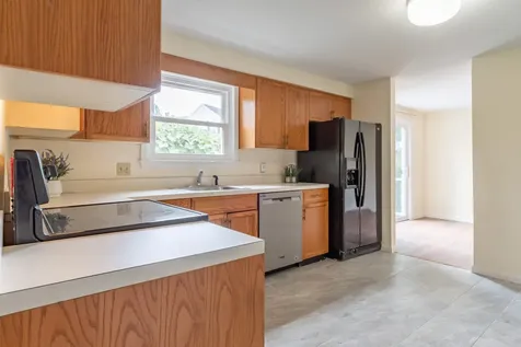 11 Nathan Court Nashua NH 03064