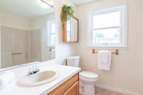 11 Nathan Court Nashua NH 03064