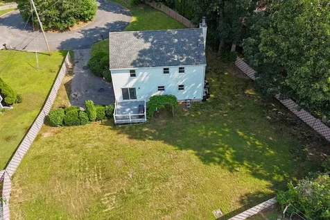 11 Nathan Court Nashua NH 03064