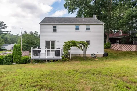 11 Nathan Court Nashua NH 03064