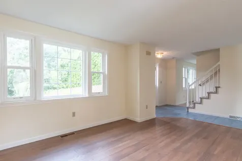 11 Nathan Court Nashua NH 03064