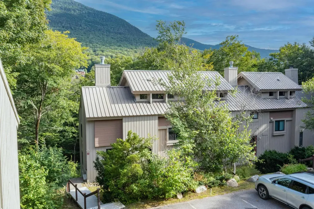 7 Canoe Lane Lincoln NH 03251