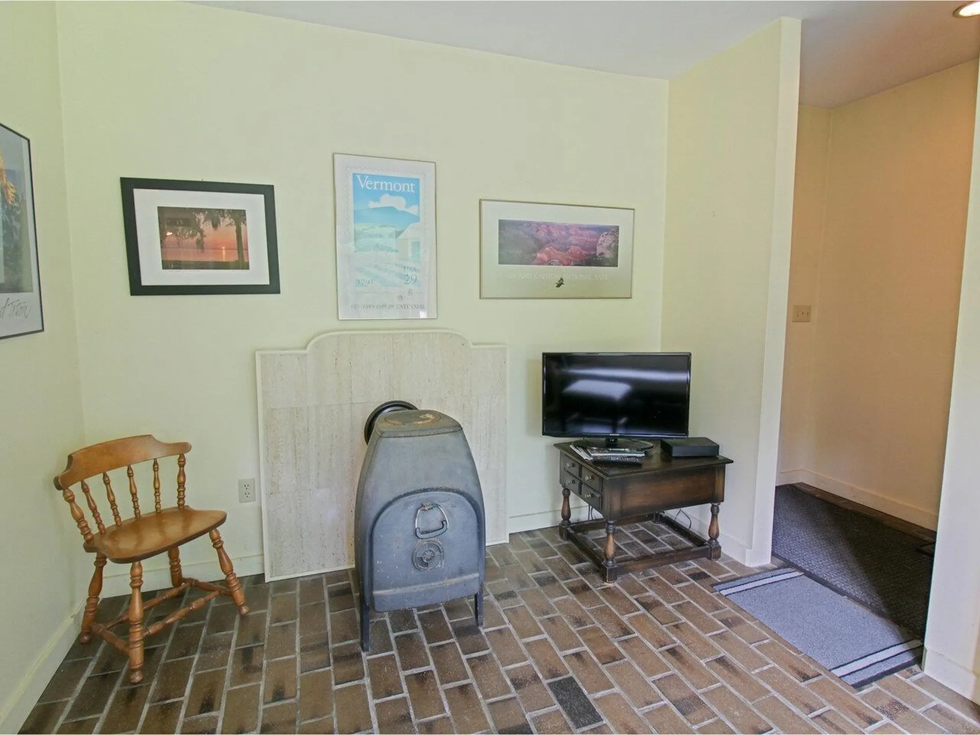 205 River Road Essex VT 05452