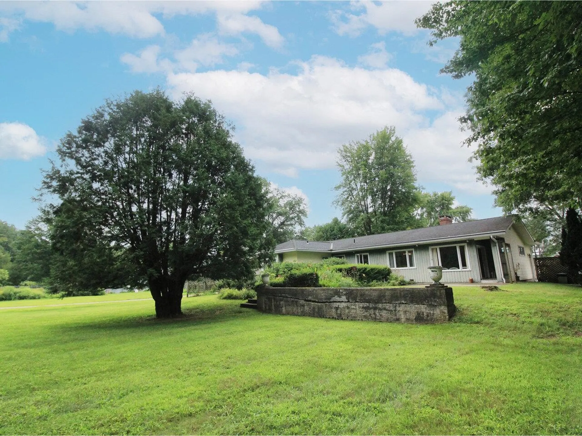 205 River Road Essex VT 05452