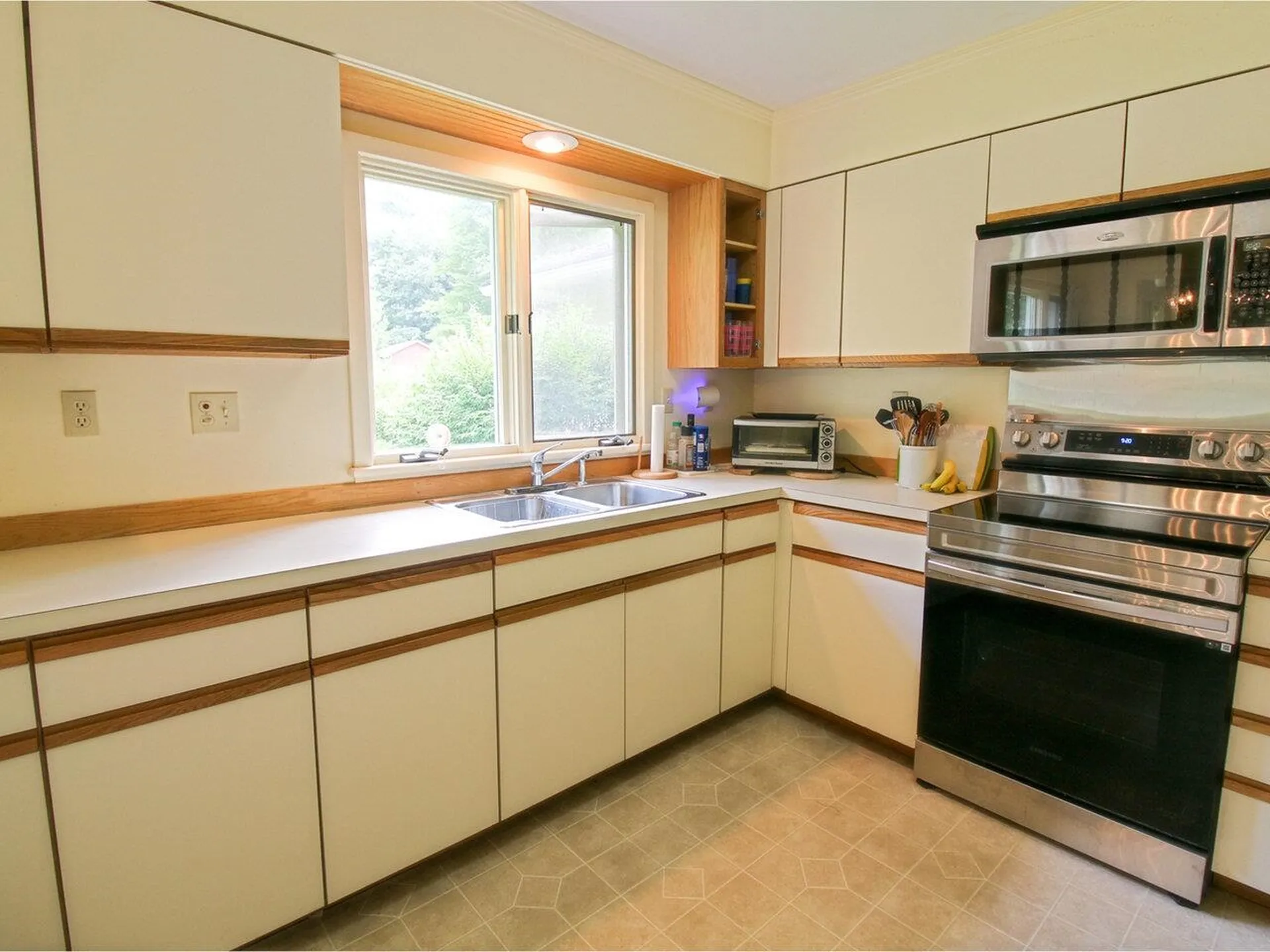 205 River Road Essex VT 05452