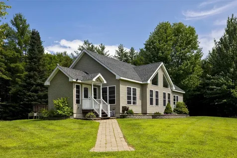 89 Ammonoosuc Avenue Bath NH 03740