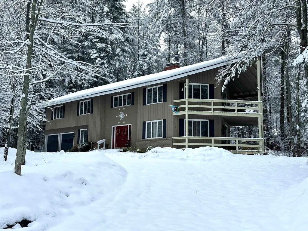 659 Magic Circle Londonderry VT 05148