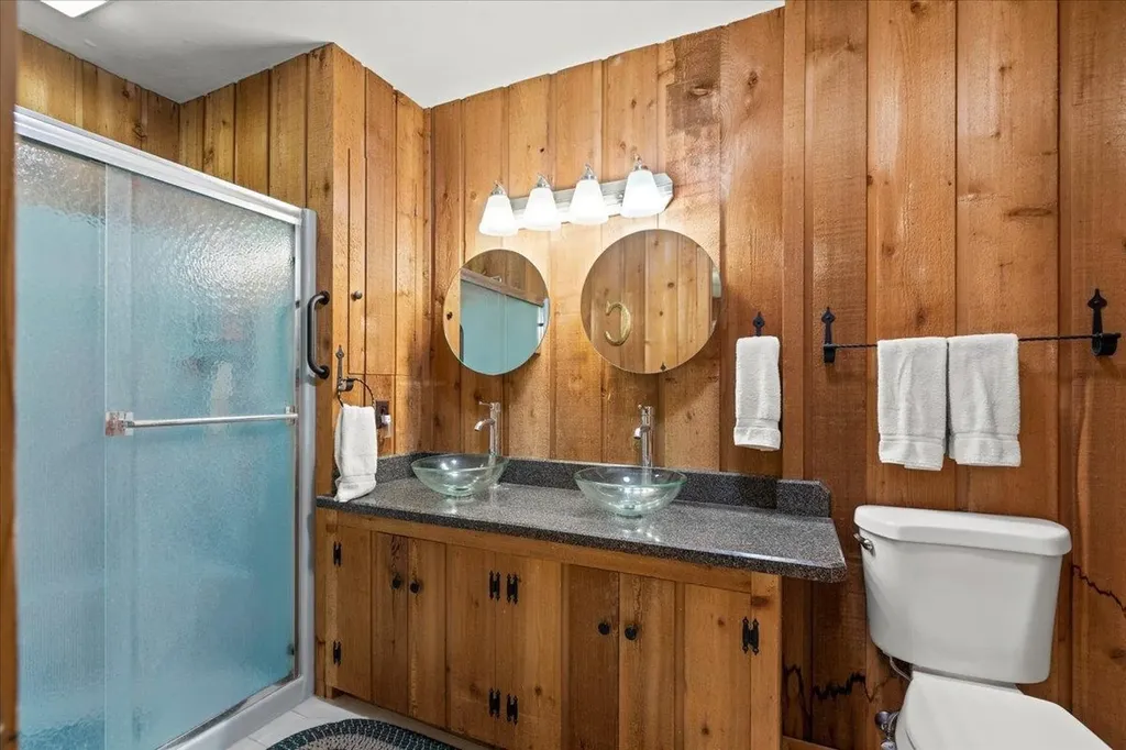 659 Magic Circle Londonderry VT 05148