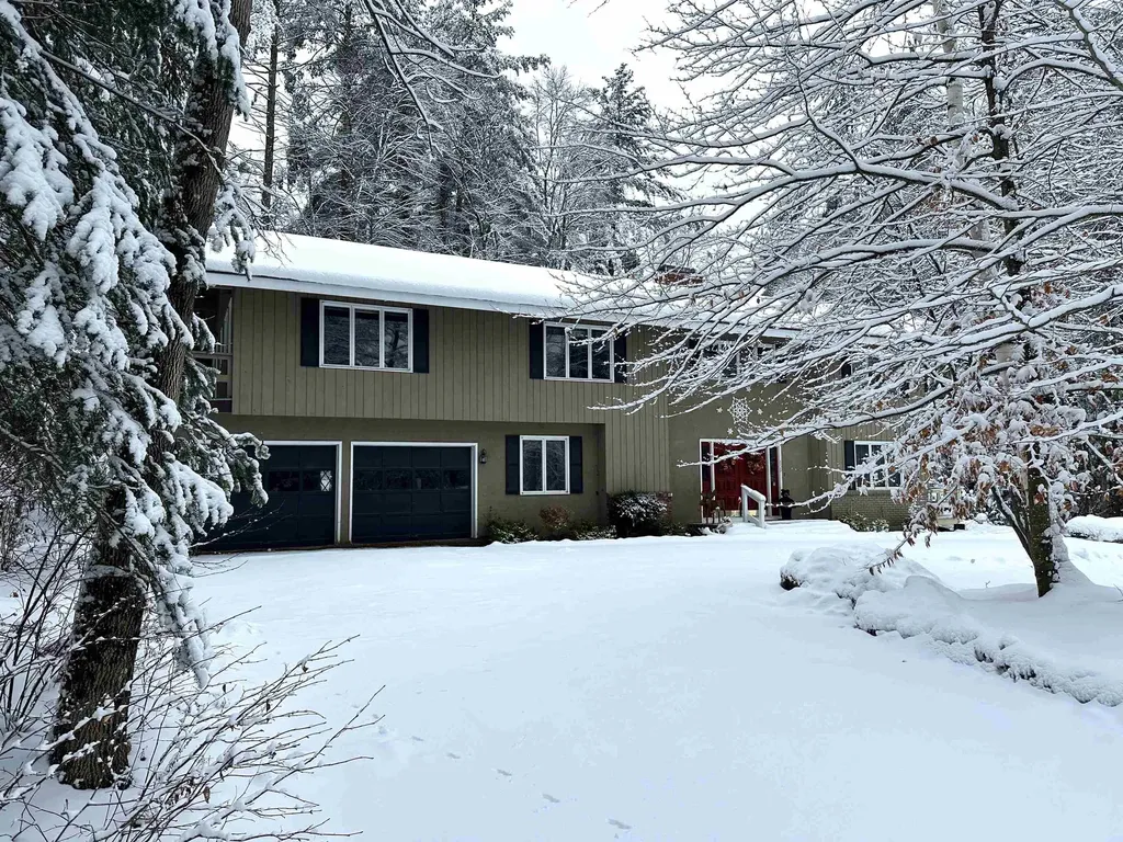 659 Magic Circle Londonderry VT 05148