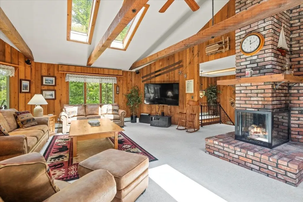 659 Magic Circle Londonderry VT 05148