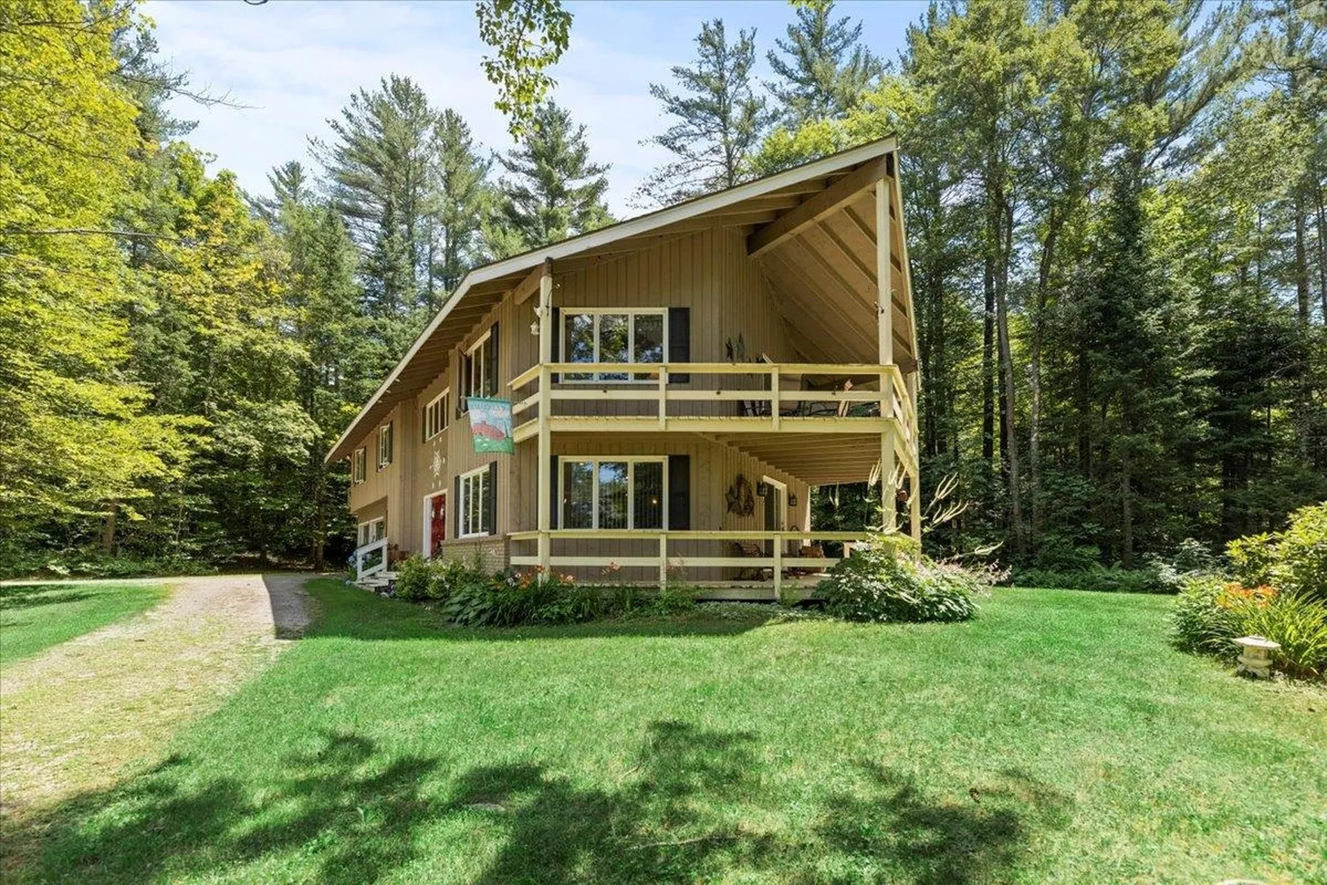 659 Magic Circle Londonderry VT 05148