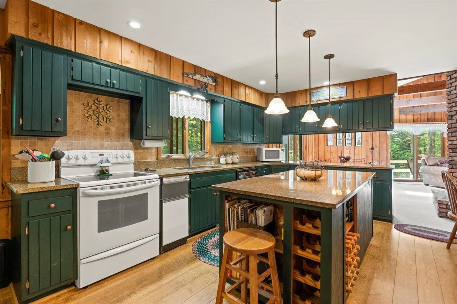 659 Magic Circle Londonderry VT 05148