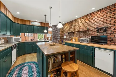 659 Magic Circle Londonderry VT 05148