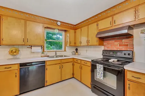 6 Vancor Drive Rockingham VT 05154