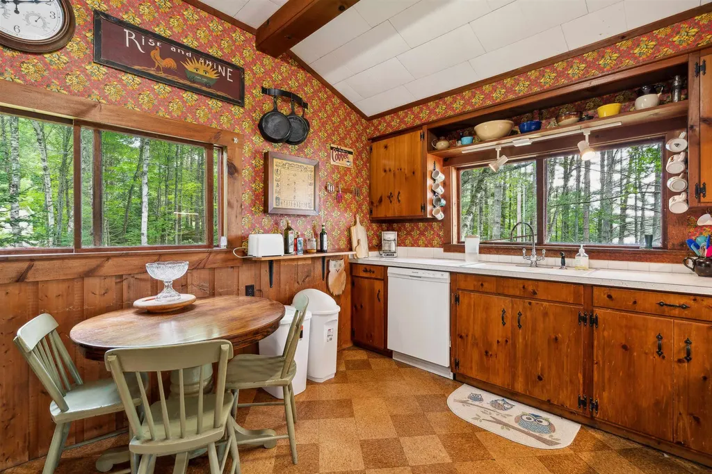 121 Bealine Drive Groton VT 05046