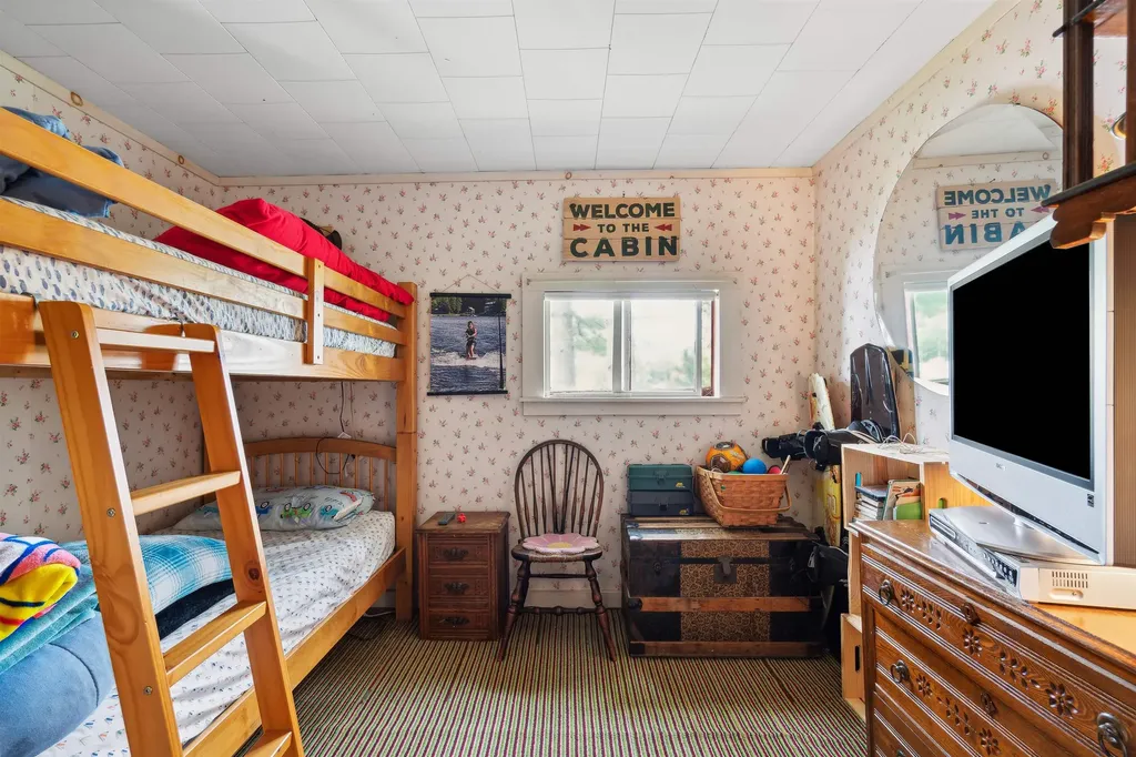121 Bealine Drive Groton VT 05046