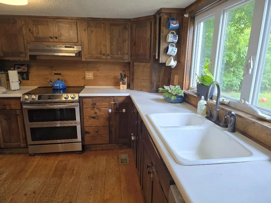 56 Fordway Extension Derry NH 03038