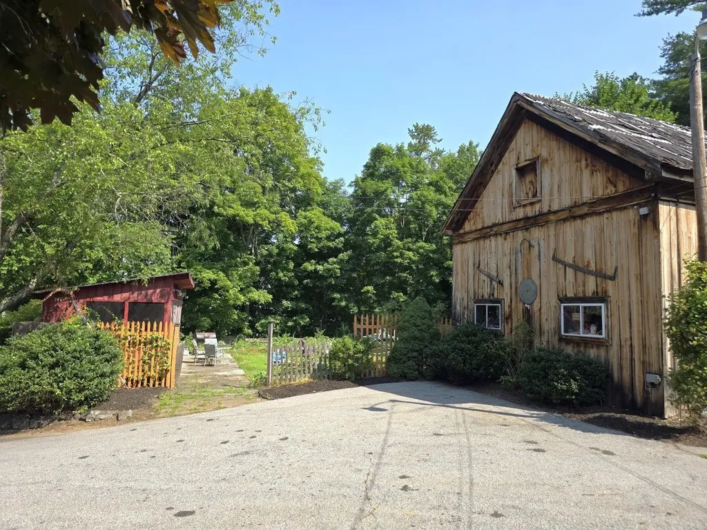56 Fordway Extension Derry NH 03038