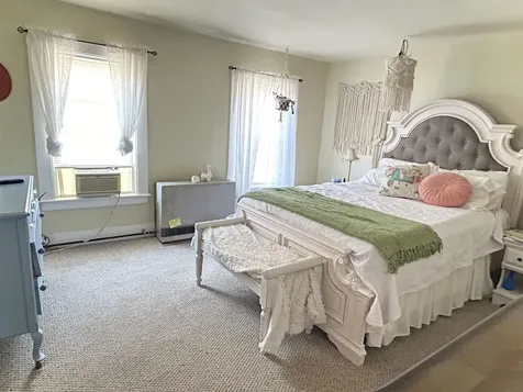 98 Franklin Street Somersworth NH 03878