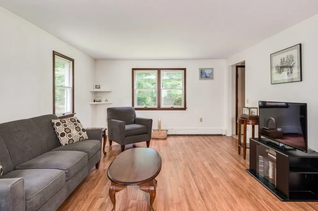 15 George Bennett Road Lee NH 03861