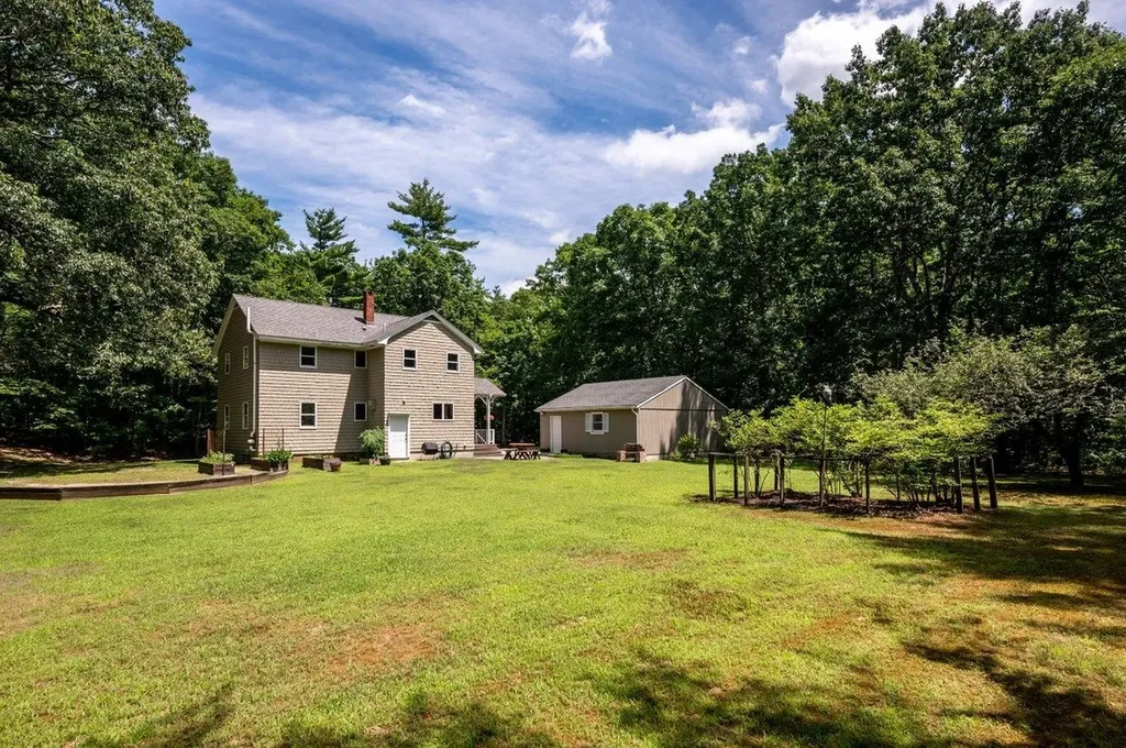15 George Bennett Road Lee NH 03861