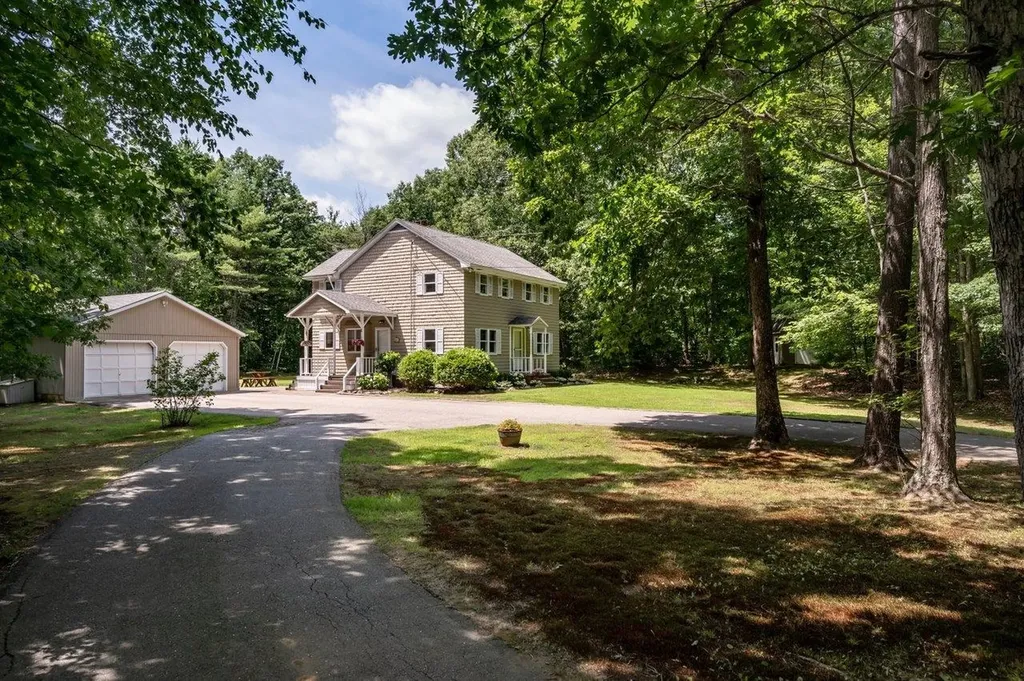 15 George Bennett Road Lee NH 03861