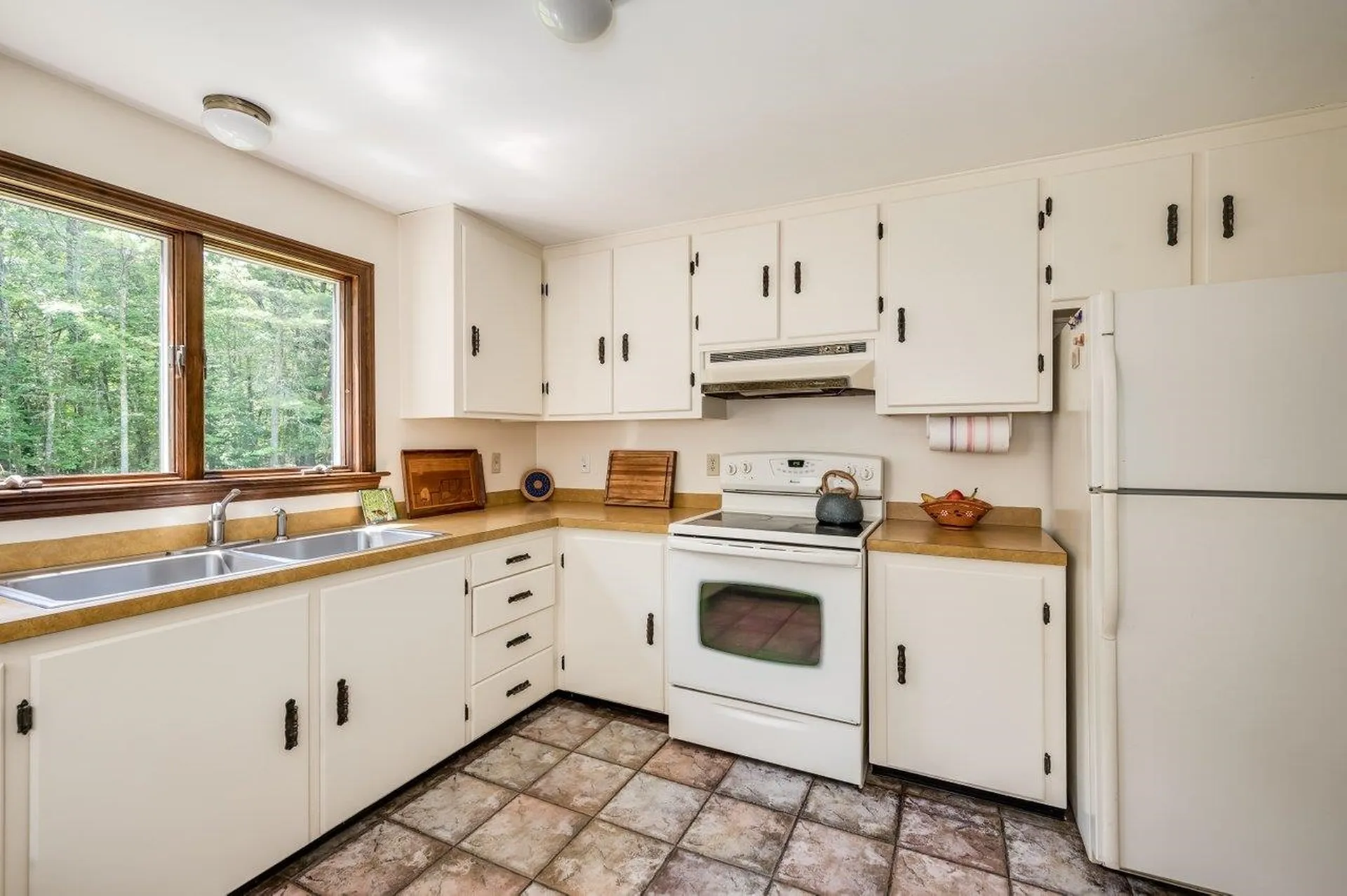 15 George Bennett Road Lee NH 03861