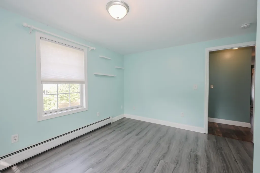 17 Brenda Lane Rochester NH 03867