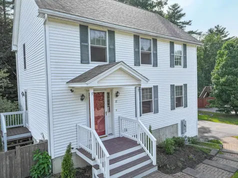 17 Brenda Lane Rochester NH 03867