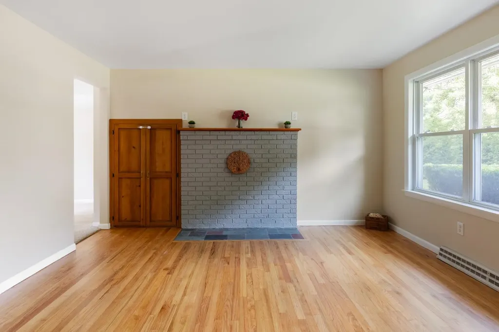 687 Creek Farm Road Colchester VT 05446