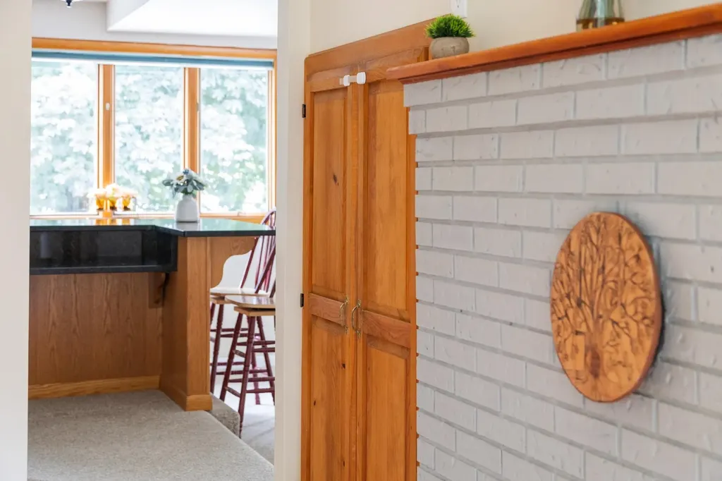 687 Creek Farm Road Colchester VT 05446