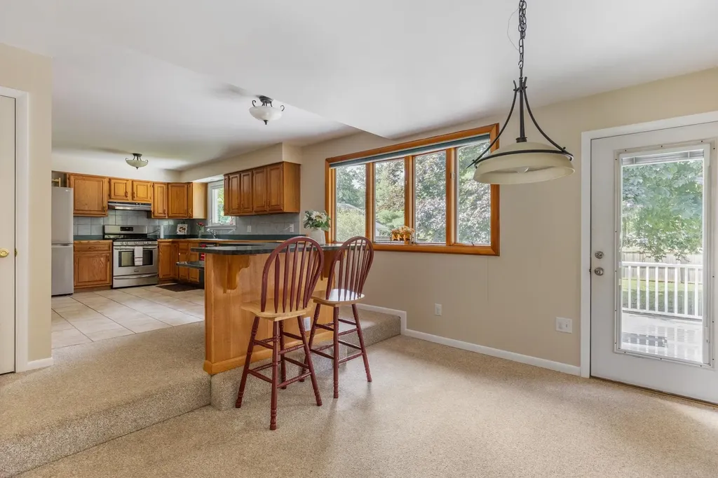 687 Creek Farm Road Colchester VT 05446