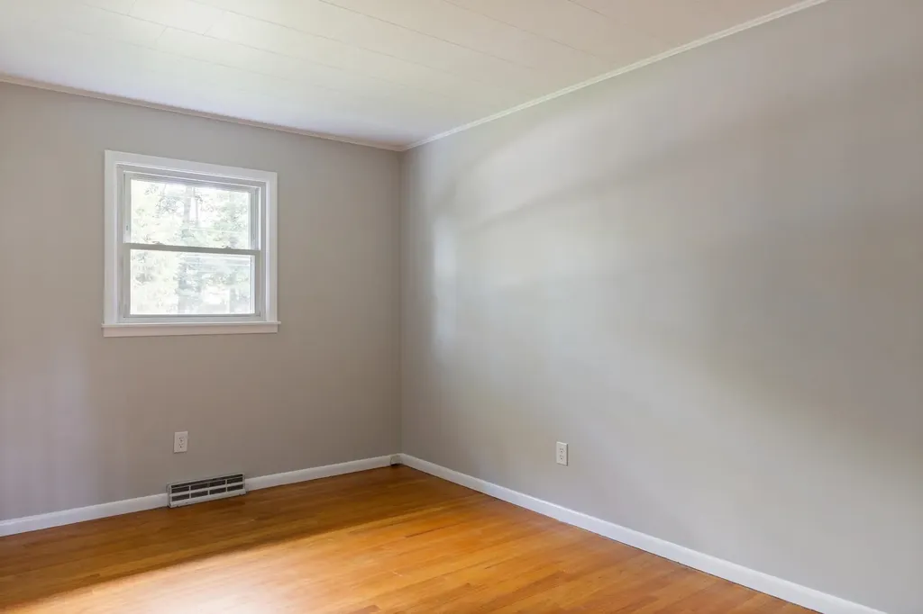 687 Creek Farm Road Colchester VT 05446