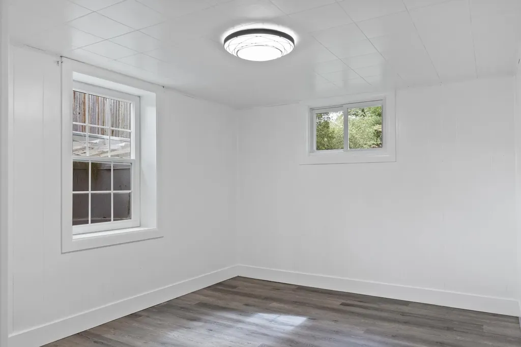 687 Creek Farm Road Colchester VT 05446