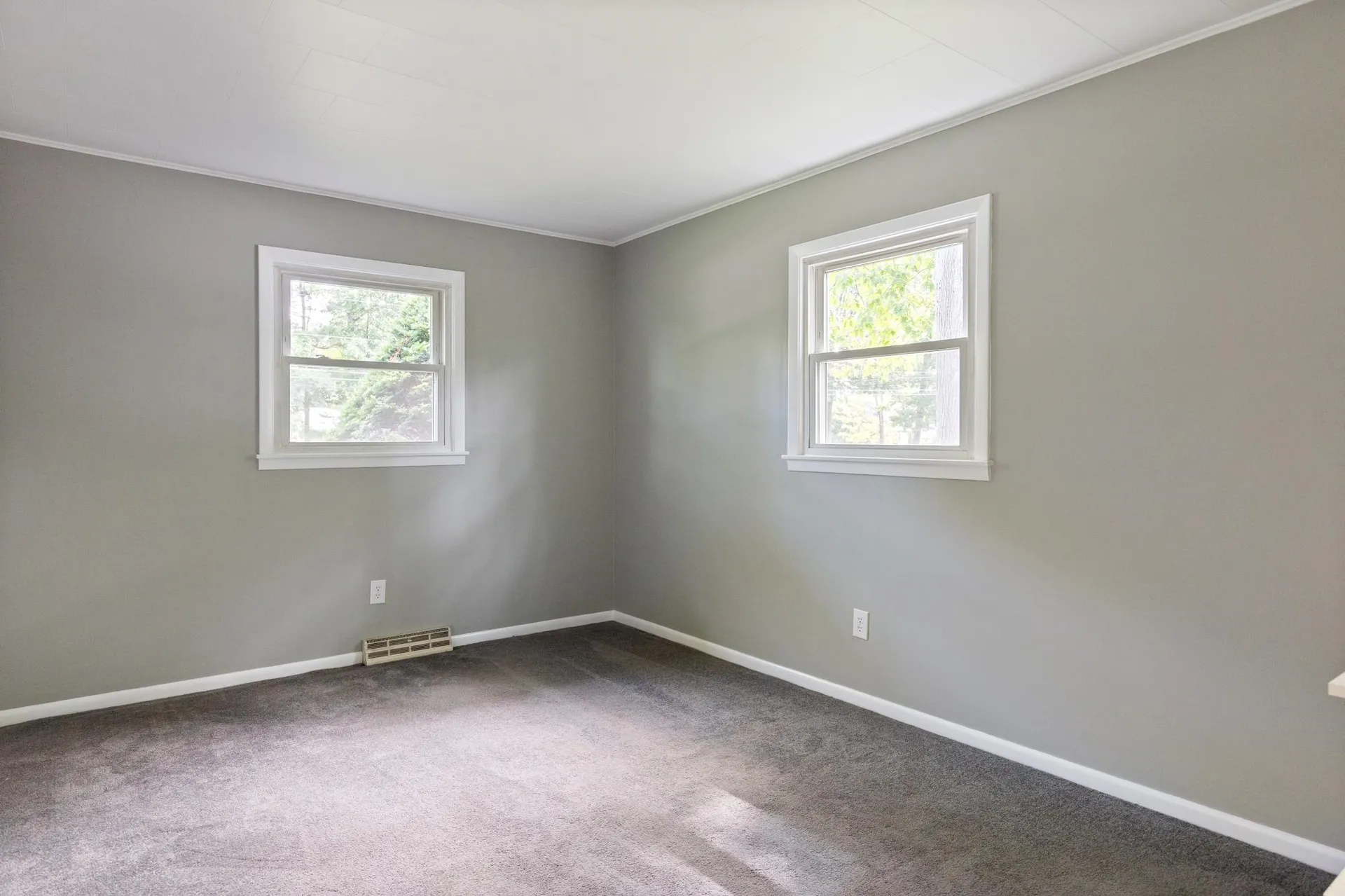 687 Creek Farm Road Colchester VT 05446