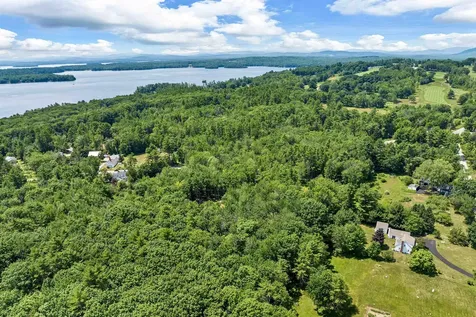 527 Governor Wentworth Highway Tuftonboro NH 03816